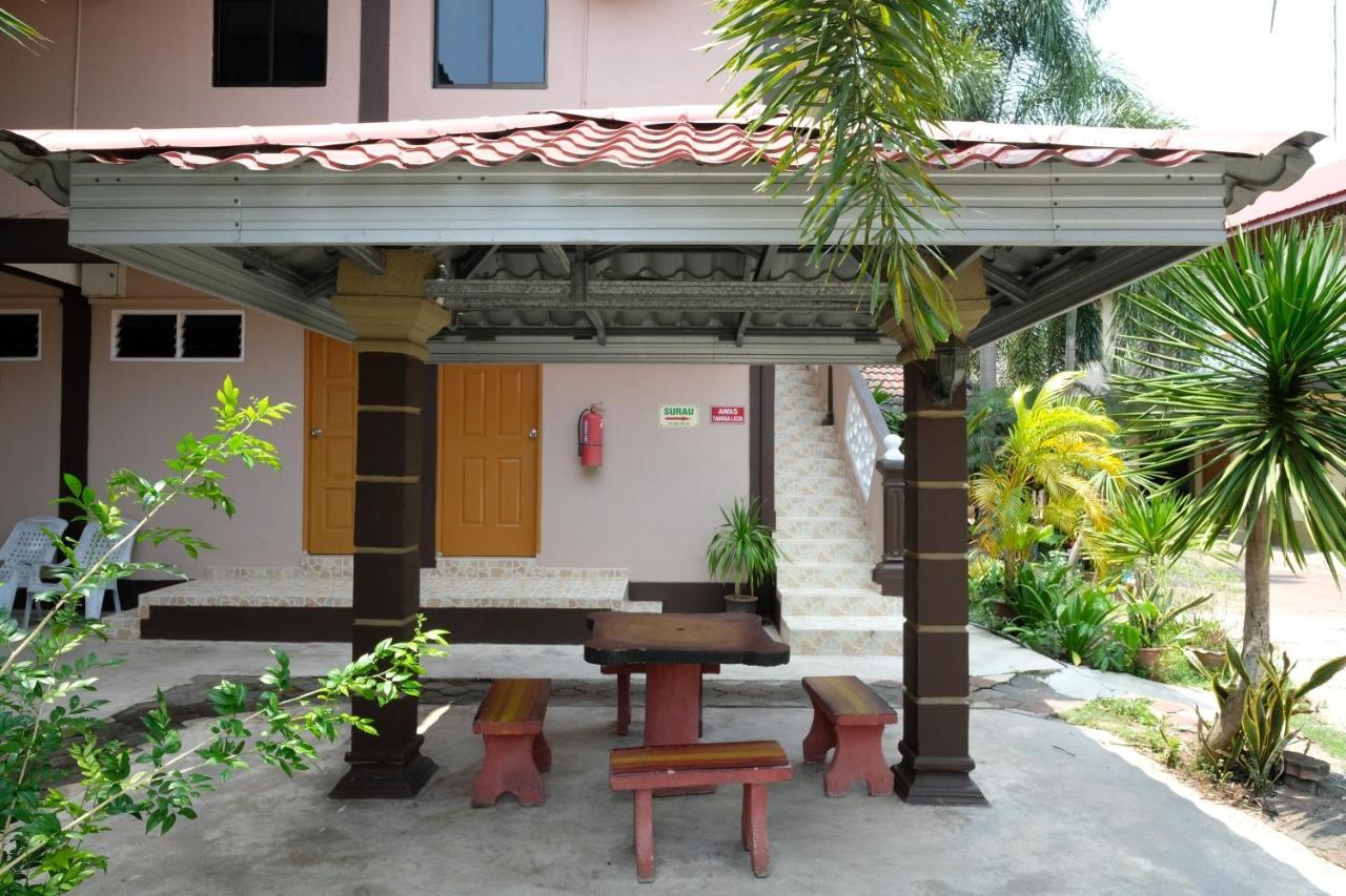 OYO 44005 Senangin Resort&Cafe Tumpat Exterior foto